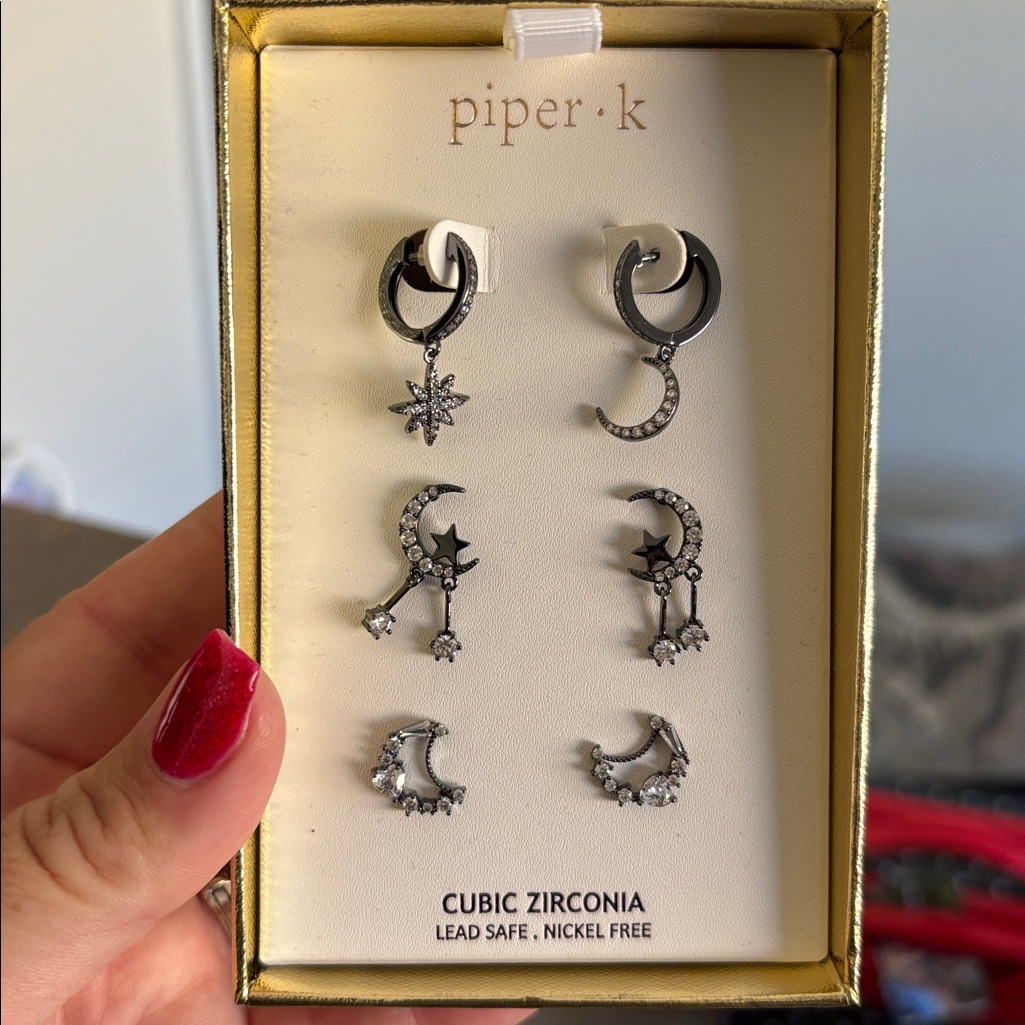 Piper K Silver Star And Moon Earrings Set